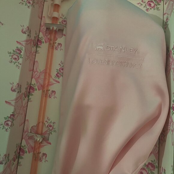 Loveshack Fancy x Stanley Holiday Collab - Picture 5 of 6